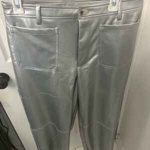 NWOT VINCE CAMUTO silver pants.